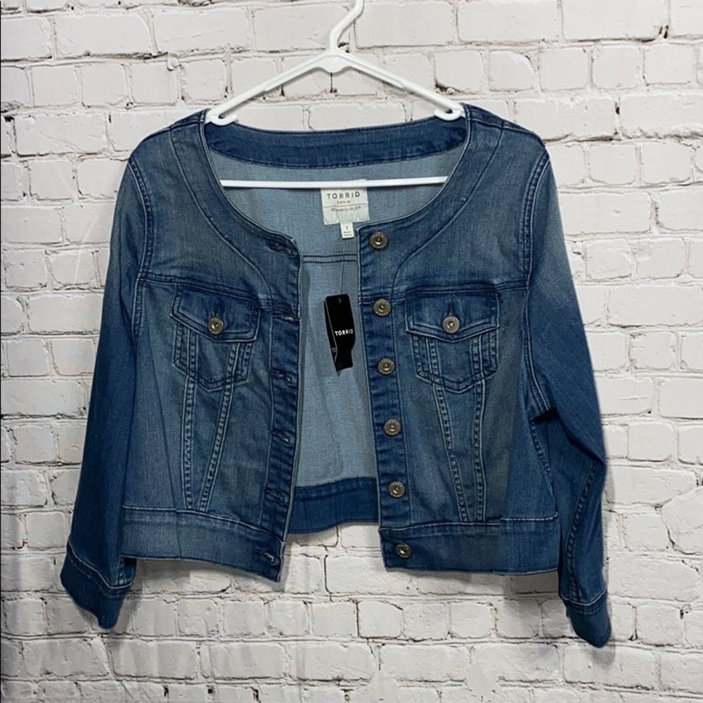 TORRID DENIM JACKET 🆕